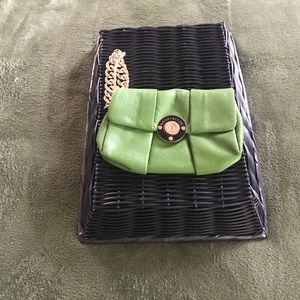 Henri Bendel Women’s wristlet